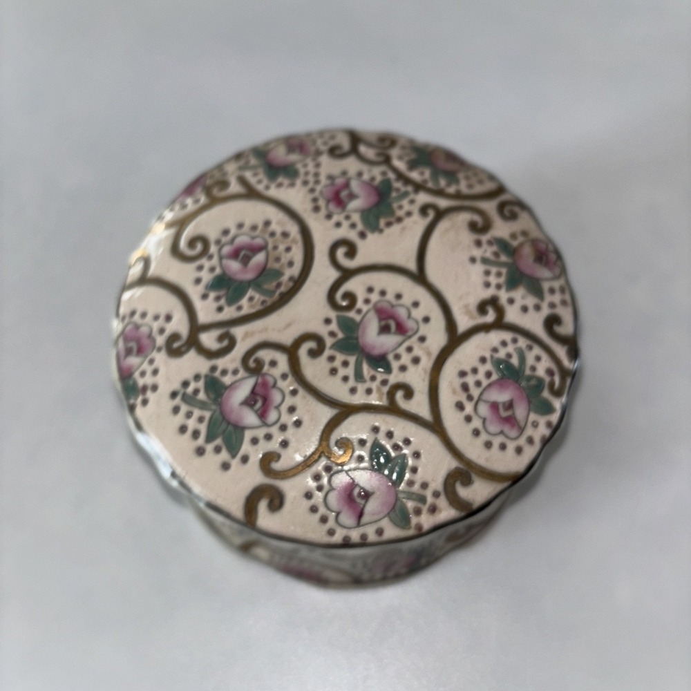 Trinket Box Round Pink Flowers and Gold Accents‎ Porcelain Lidded Vintage  3228